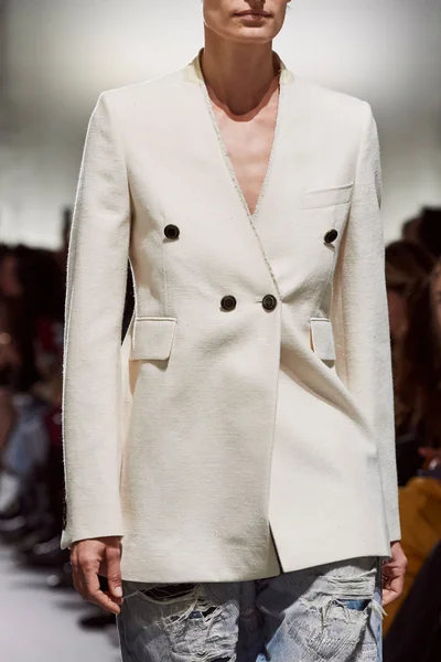 Look 22